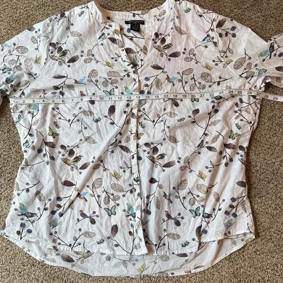 Preswick & Moore | Floral, Butterfly, Bird Button-Up Blouse - White and Blue - Picture 8 of 11